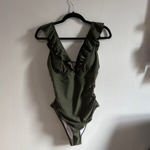 NWT Cupshe bathing suit